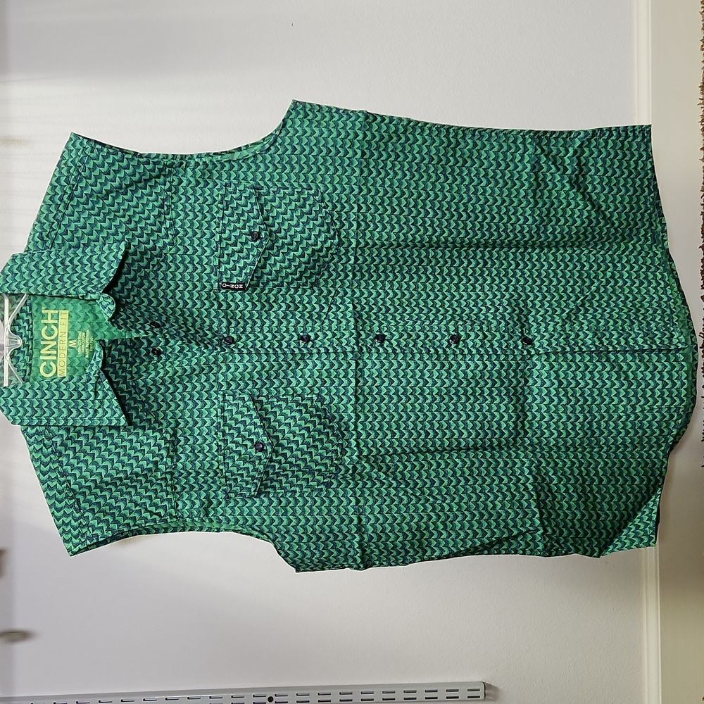 DUPLICATED - Cinch | Sleeveless Button-Down | Medium - Picture 1 of 3